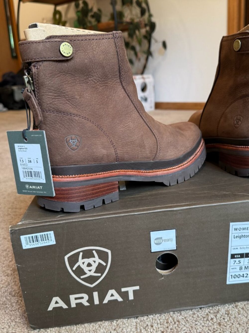 NWT Ariat Leighton Waterproof Leather Boots Barley Brown Size 7.5